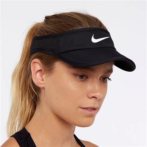 Nike Women's Hats & Visors 